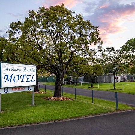 Hawkesbury Race Club Motel Windsor Exterior photo