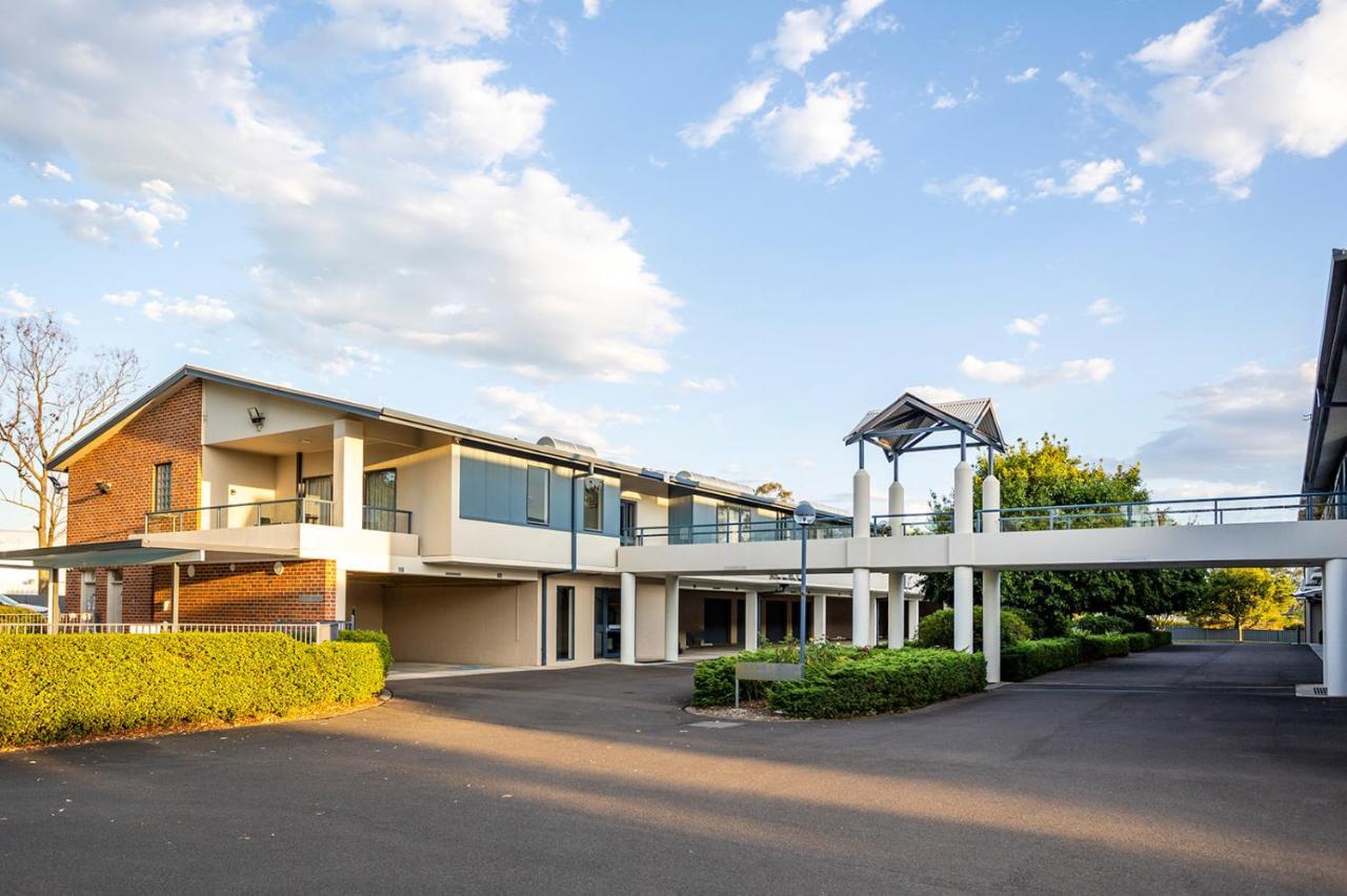 Hawkesbury Race Club Motel Windsor Exterior photo